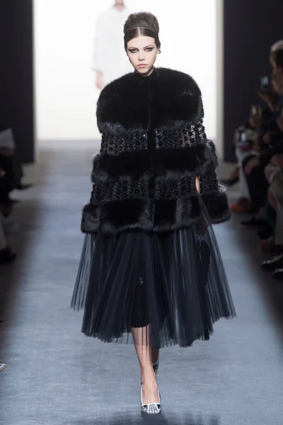 Look 12